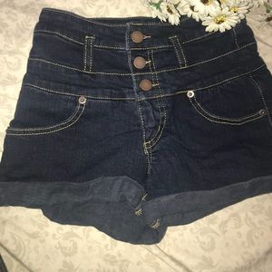 High waisted 3 buttons jeans shorts